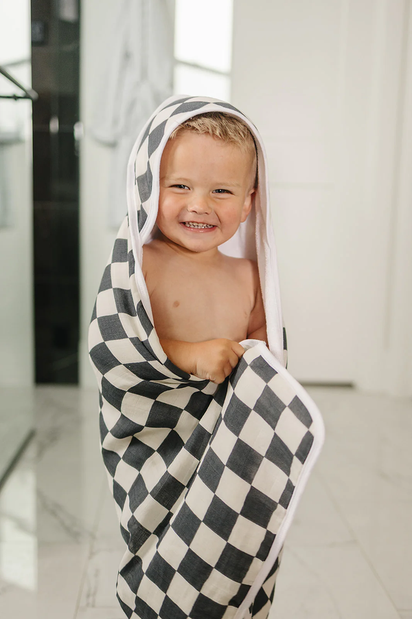 Charcoal checkered - Hooded towel
