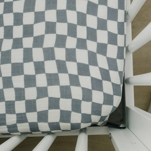 Crib sheet - Dusty blue checkered