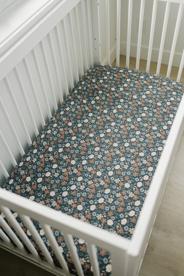 Crib sheet - Midnight floral