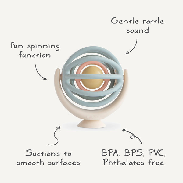 Suction spinner ball