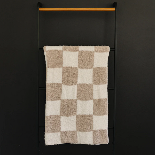 Taupe checkered plush blanket (2 sizes)
